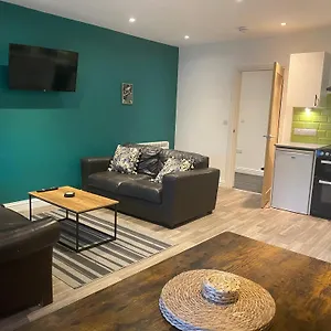https://leckhampton-road-apartments-cheltenham.cardiffhotelswales.com