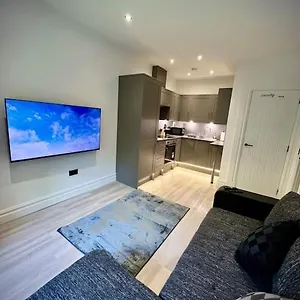 Apartment Contemporary Flat In Prime Centre, Edinburgh